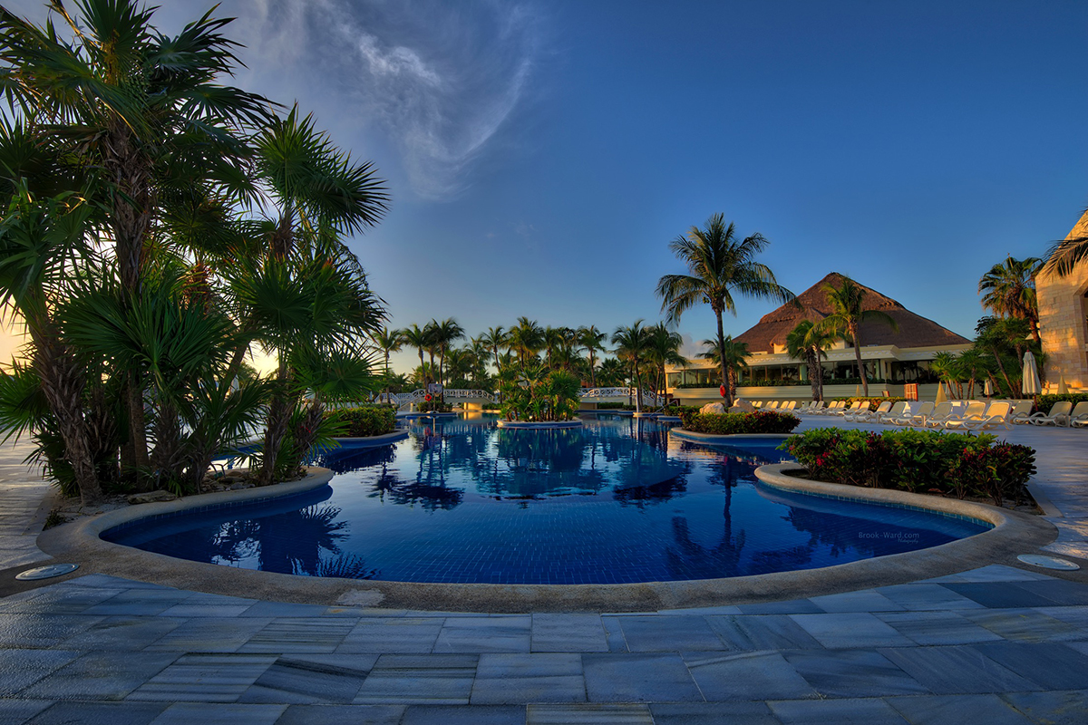 resort image by Brook Ward on Flickr